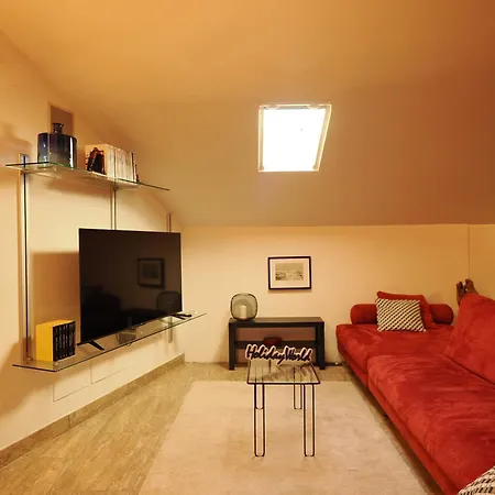 Dada House By World * Монкальери