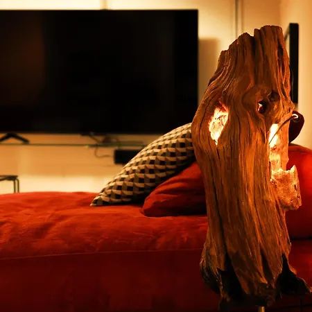 Dada House By World Монкальери